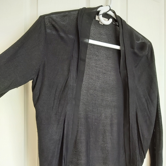 2/$15 Smart Set black cardigan - Picture 2 of 2
